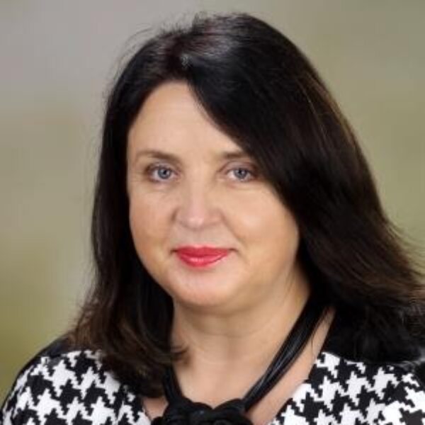 direktore Gunta Vīdnere